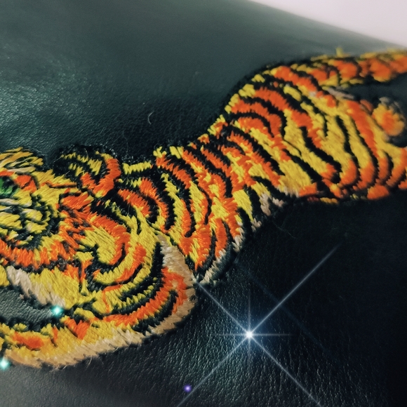 Ed Hardy Sunglasses - Picture 9 of 14